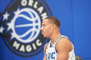 魔术主场对热火先发：班凯罗+贝恩+萨格斯+小瓦+温德尔-卡特