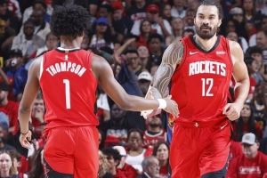 美记：阿门和亚当斯都拉不开空间 申京保持三分威胁火箭就好打些